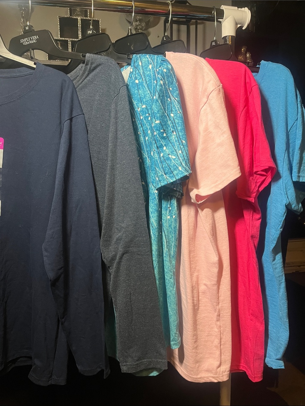 Lot of 6 Short & Long Sleeve Women’s Tees Size 2XL